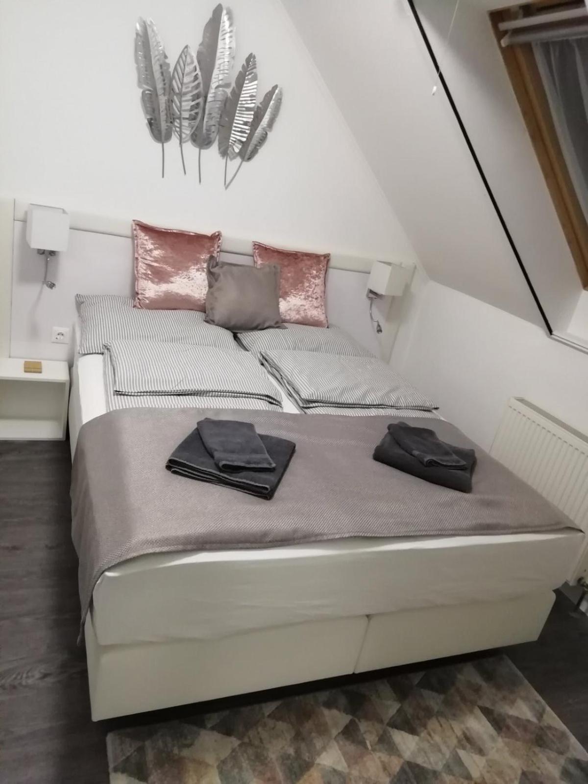 Salvus Apartman Apartment Eger Ngoại thất bức ảnh